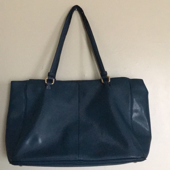 Coach - Picture 4 of 7